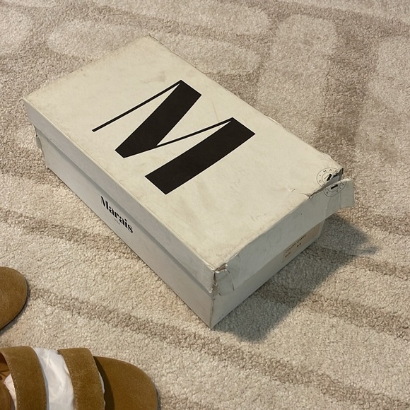 •For Love & Lemons• Sandals - Picture 2 of 8